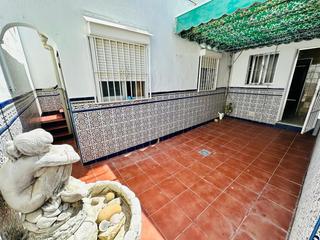 Maison à Campo de la Verdad - Miraflores. Casa zona baja del campo de la verdad