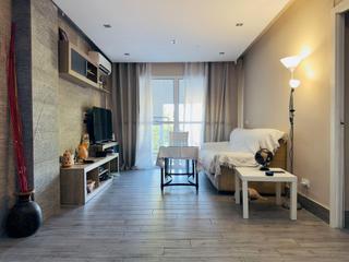 Appartamento en Campo de la Verdad - Miraflores. Piso junto al colegio abderramn  zona alta campo de la verdad