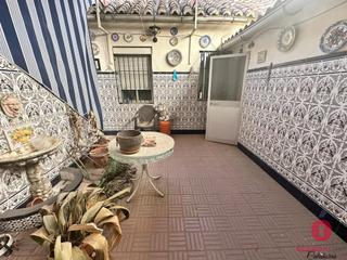 Maison à Campo de la Verdad - Miraflores. Casa para reformar  avenida de cádiz