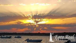 Casa a Centro-Calzada-Cabo Noval. Chalet independiente en venta, zona centroplayabajo de guía