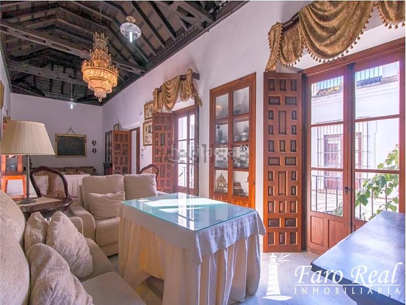 Foto 1de329df-3e27-48eb-b257-74cb2e69a22e. Casa  señorial en venta zona centro en Centro-Calzada-Cabo Noval Sanlúcar de Barrameda
