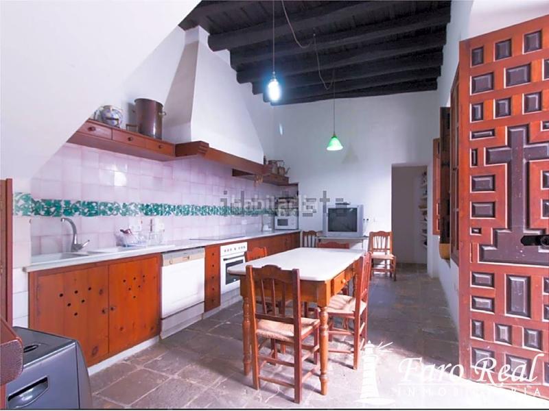 Foto c2ba3ba0-4e0a-4529-ae4b-8e535b7c7761. Casa  señorial en venta zona centro en Centro-Calzada-Cabo Noval Sanlúcar de Barrameda