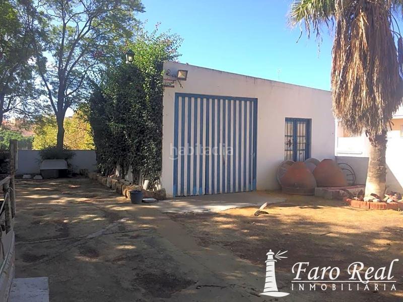 Foto 2a1169d9-3448-424c-bf30-ed8c015c8a1c. Casa chalet independiente en zona centrobarrio alto en Sanlúcar de Barrameda