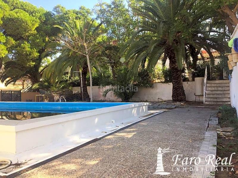 Foto 6624f98c-9afb-4219-8c10-1e5f5c021a76. Casa chalet independiente en zona centrobarrio alto en Sanlúcar de Barrameda