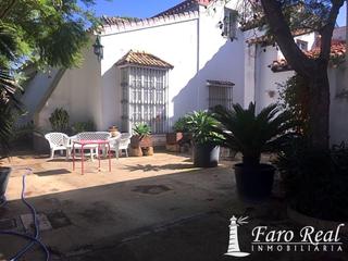 Casa a V Centenario-Piletas-Capuchinos. Chalet independiente en zona centrobarrio alto