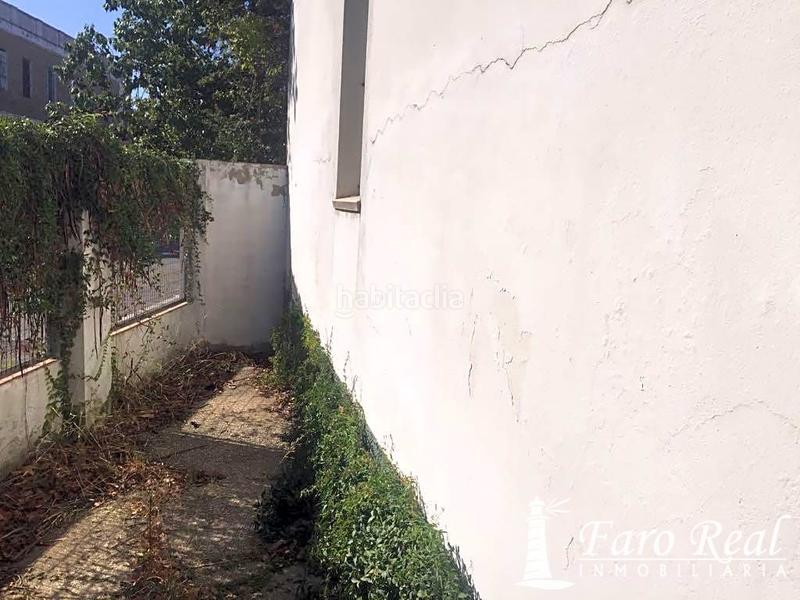 Foto b6e42635-120a-44d0-a96e-a3354d2a3407. Casa chalet independiente en zona centrobarrio alto en Sanlúcar de Barrameda