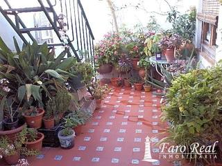 Casa adossada a Centro-Calzada-Cabo Noval. Casa en venta en zona centro