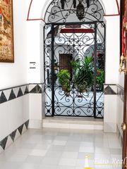 Casa adossada a Centro-Calzada-Cabo Noval. Casa señorial en el casco histórico