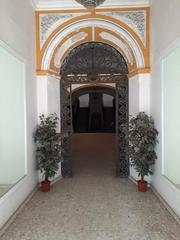 Casa a Centro-Calzada-Cabo Noval. Casa señorial para reformar en pleno centro de sanlúcar de barra