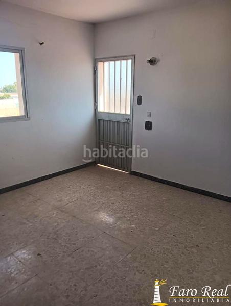Foto 5f0d2cad-ae2b-464a-bf7c-dc0054a2e822. Masia amb aparcament a Chipiona norte Chipiona