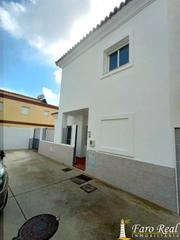 Casa aparellada en Las Palmeras-Dehesilla. Dplex pareado en venta zona el botnico