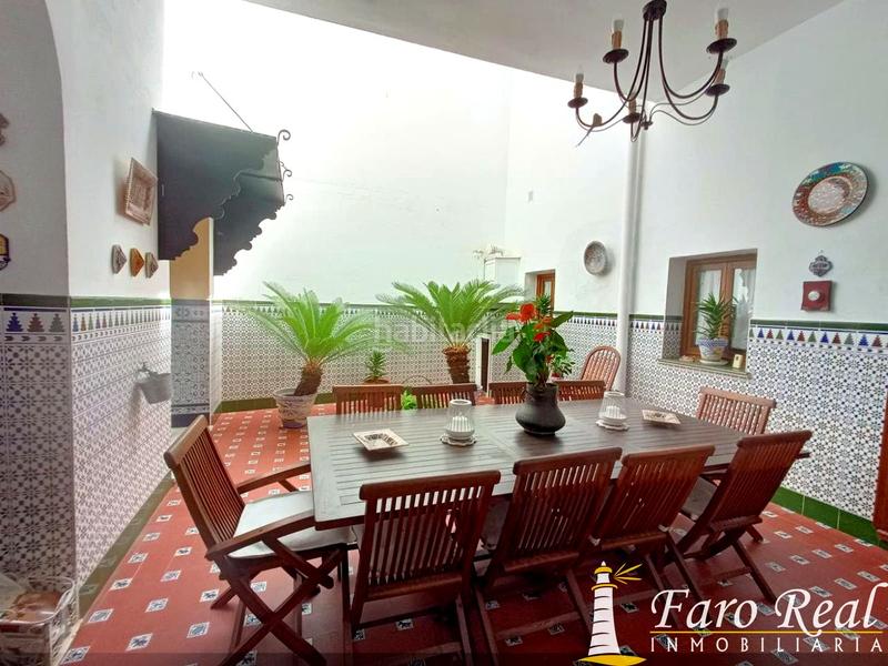 Foto 0b1e05ee-ce53-4ed9-89c9-7d6227be02f4. Casa amb aparcament a Ayuntamiento-Barrio Alto Sanlúcar de Barrameda