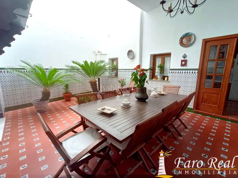 Foto 1d2d4036-7742-44ff-adf4-4322906faab8. Casa amb aparcament a Ayuntamiento-Barrio Alto Sanlúcar de Barrameda