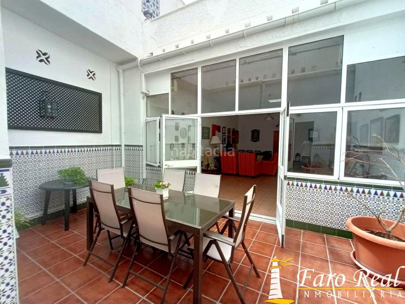 Foto 6121a2e5-060f-4ee9-ba92-d103bcaf9804. Casa amb aparcament a Ayuntamiento-Barrio Alto Sanlúcar de Barrameda