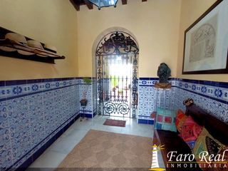 Casa a schiera in Ayuntamiento-Barrio Alto. Casa casco histórico barrio alto