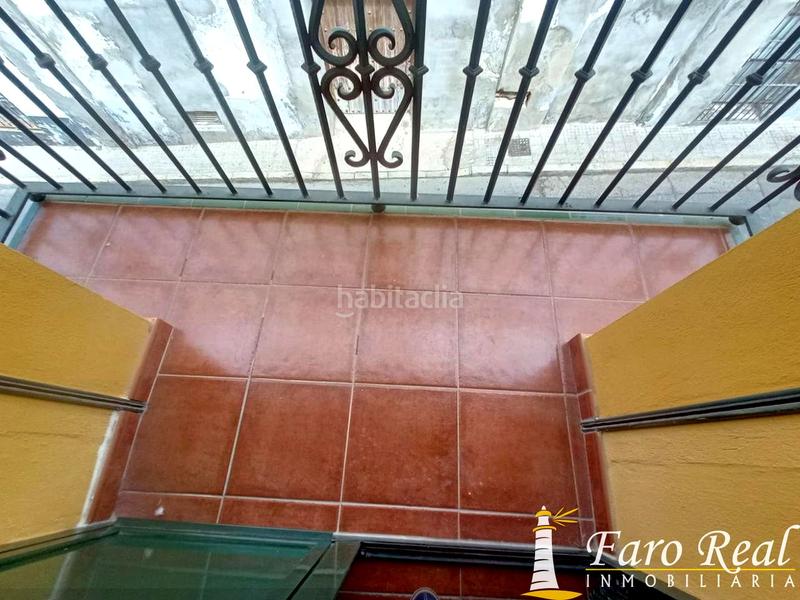 Foto c263678a-3637-4f61-bf89-62450d28cff0. Casa amb aparcament a Ayuntamiento-Barrio Alto Sanlúcar de Barrameda