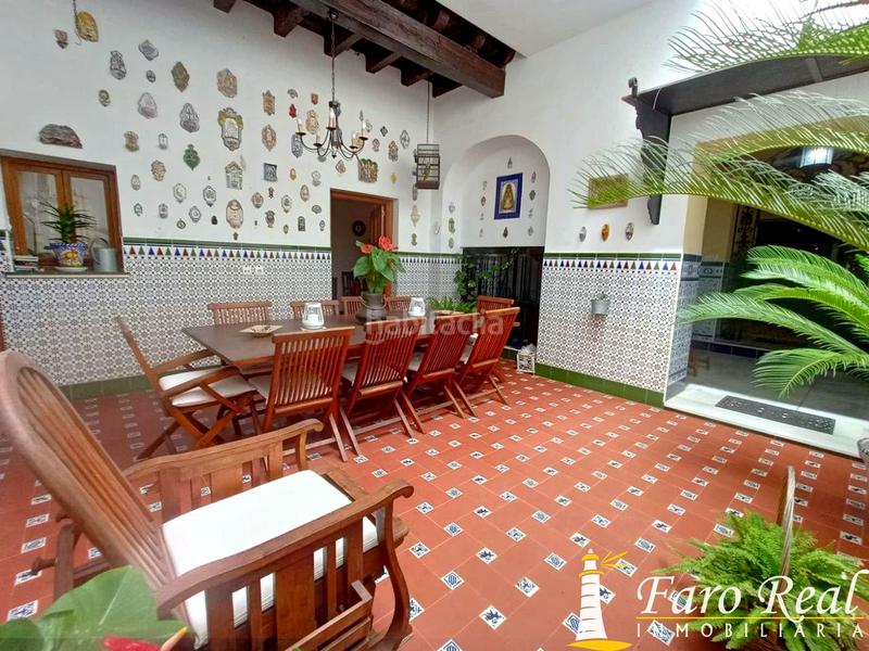 Foto c7fed936-887d-4b93-b9f9-5bc2aee9be62. Casa amb aparcament a Ayuntamiento-Barrio Alto Sanlúcar de Barrameda