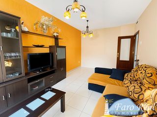 Pis a Centro-Calzada-Cabo Noval. Apartamento en venta en zona  v centenario