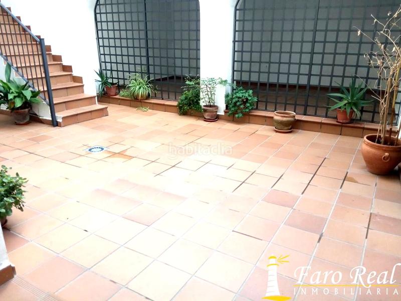 Foto 1da32730-097e-4a9a-b3f5-39a9c31fa967. Piso estudio junto a plaza de la paz en Ayuntamiento-Barrio Alto Sanlúcar de Barrameda