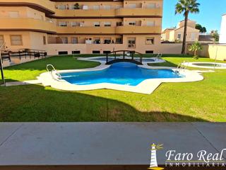 Ground floor in V Centenario-Piletas-Capuchinos. Piso en venta en zona de las piletas