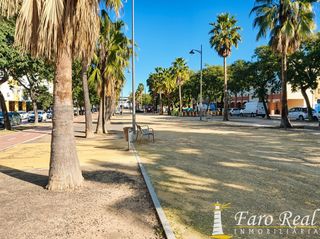 Piso en Las Palmeras-Dehesilla. Piso con garaje en venta en zona la dehesilla