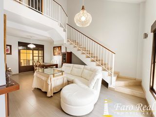 Haus in La Jara. Casa pareada con piscina privada en la jara