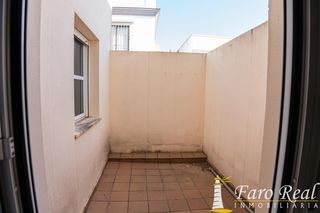 Erdgeschoss in El Pino-Bajo de Guía. Piso en venta zona centro barrio bajo
