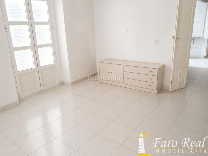 Foto 8f4710b9-76cd-48d0-8b4d-0549f1bcf75d. Casa a Trebujena