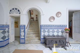 Haus in Centro-Calzada-Cabo Noval. Casa señorial