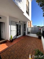 Casa a El Pino-Bajo de Guía. Unifamiliar pareado en zona del pino