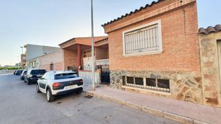 Casa en Alqueries (Les)/ Alquerías del Niño Perdido. Vivienda unifamiliar adosada en la localidad de alquerías del ni