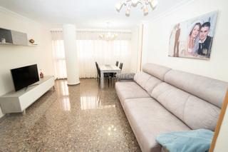 Appartement à Piscinas. Tu próximo hogar te espera en burriana, en la exclusiva zona de