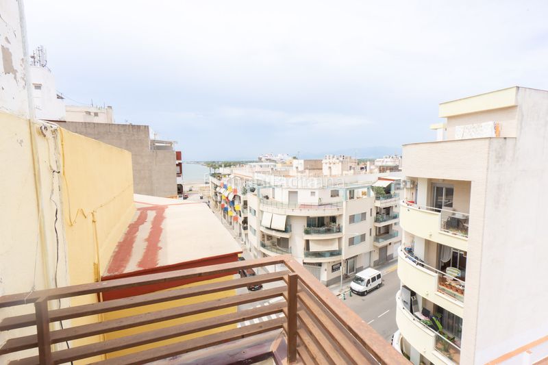 Foto b33586b1-ae57-4fbb-a679-e25b25d63672. Àtic a Playa Burriana