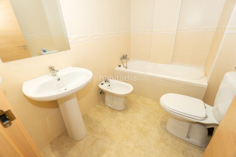 Foto 6eb0e073-f73f-4084-af95-e2459807a11b. Edifici a Piscinas Burriana