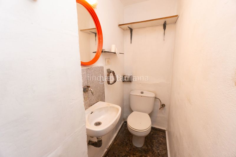 Foto 6115f3ca-4180-452c-a8c8-8a138700dd89. Edifici a Llombai