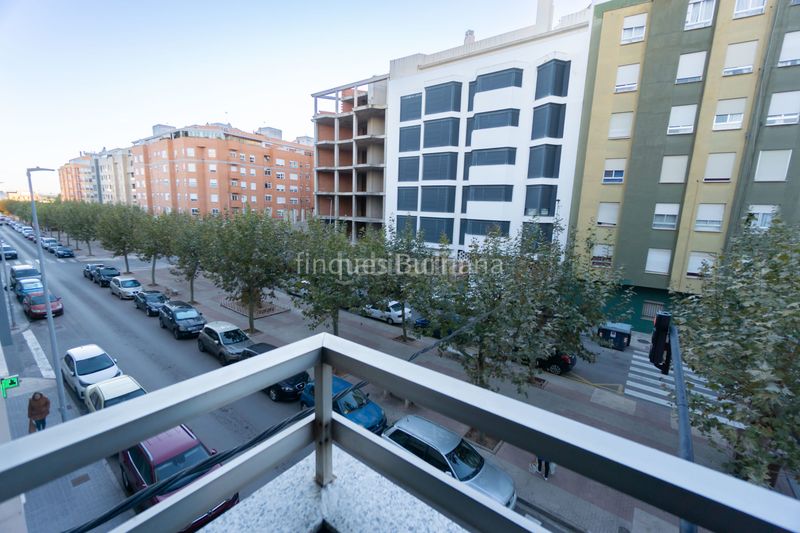 Foto ae662a1e-2948-4e59-bbff-07c3a4bc72ed. Edifici a Llombai