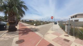 Terreno residencial en Playa. Parcela urbana de 600m en zona de ensanche, ideal para vivienda