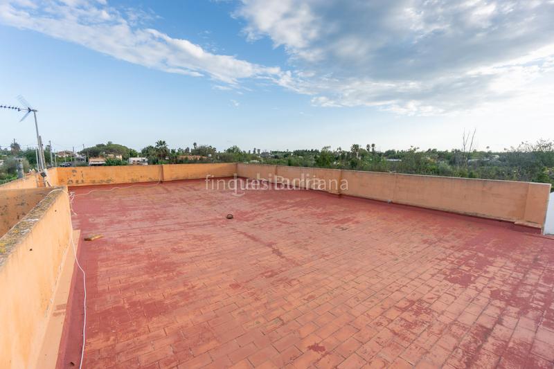 Foto aebcd3d7-ebc6-4e8d-9a11-7293cf77f7f6. Chalet in Piscinas Burriana