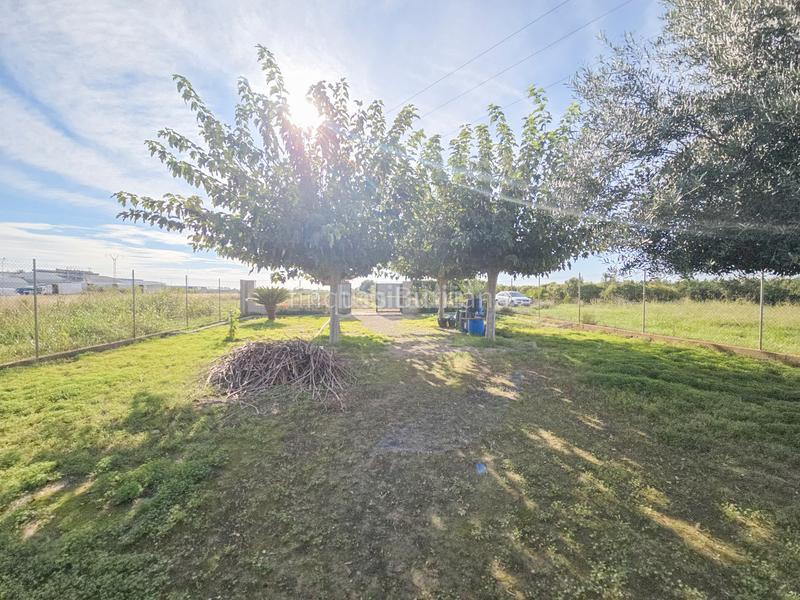 Foto 0d2a0569-b9b0-4339-8b10-0b3abbc460c2. Terreno residenziale in Llombai