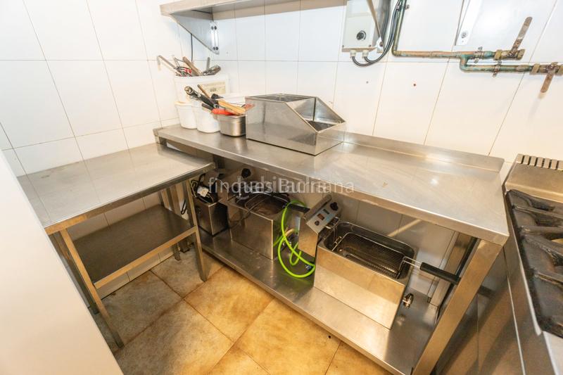 Foto 7c7ec112-c3c4-4b8a-9d3e-2a1ffc2f46b4. Alquiler local comercial se alquila restaurante totalmente equipado zona Piscinasbuscas montar tu propio restaurante? esta es tu oportunidad!se en Burriana