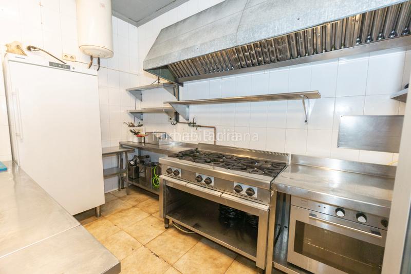 Foto 5e6a6eea-7ba0-4d13-a06d-6bc27508568b. Location local commercial dans Piscinas Burriana