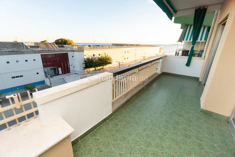 Foto 1850e718-890b-4c2f-a3d1-9d5d609ecc0e. Piso  en venta en primera línea de mar zona puerto, castellónte presentamos esta vivienda con una ubicación excepcional, en Burriana
