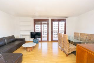 Affitto Appartamento in Parque Sensal. Amplia vivienda exterior con terraza, garaje y zonas comunes en