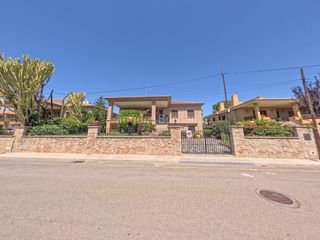 Xalet a Playa. Magnífico chalet independiente situado en una tranquila zona res