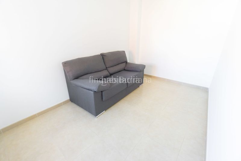 Foto ea40b00f-8ee1-490e-b46d-3da53a9e1bcb. Pis a Centro Burriana