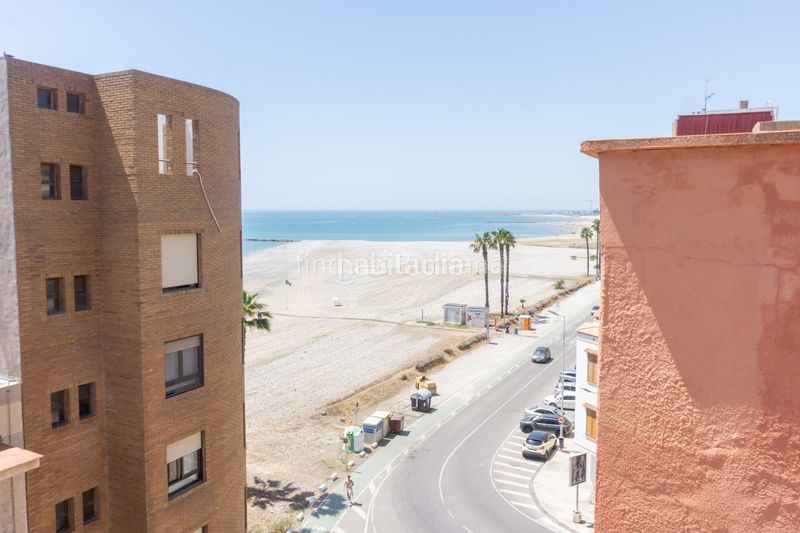 Foto ea84b565-474a-44d1-bf1e-9e9ab8a13894. Pis a Playa Burriana