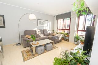 Etagenwohnung in Piscinas. Amplia vivienda reformada con parking en zona piscinas  burriana