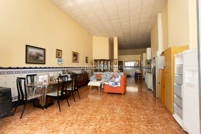 Foto 119c44c9-d9ed-4897-911c-ef3c73773428. Local comercial a Piscinas Burriana