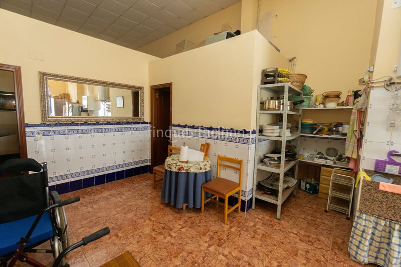 Foto 5ff7d55f-3dc8-43d2-b461-16094bfc010c. Local comercial a Piscinas Burriana
