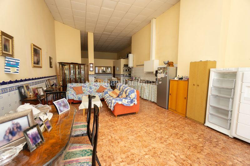 Foto a49599b3-e99e-4b4e-9c1b-16b95866d178. Local comercial a Piscinas Burriana